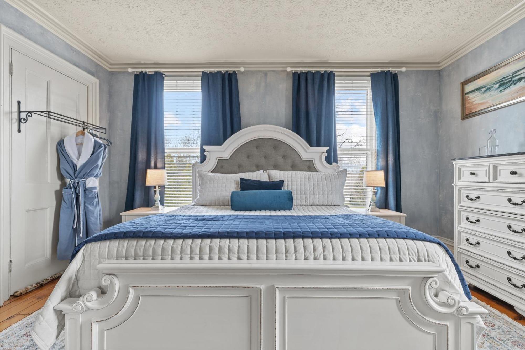 The Captain Stannard Westbrook Room photo